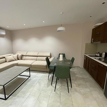 Sevians Apartments Golem  Extérieur photo